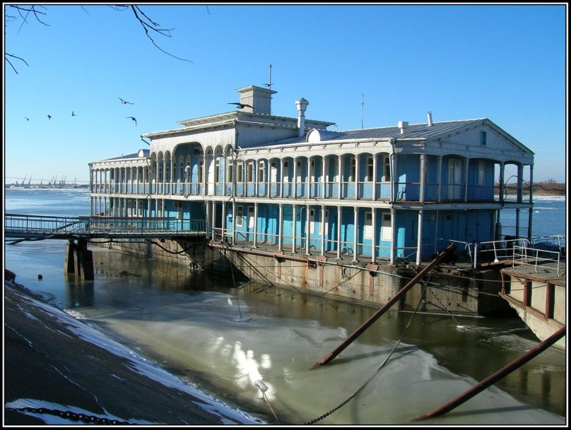Речной порт Волгоград дебаркадер