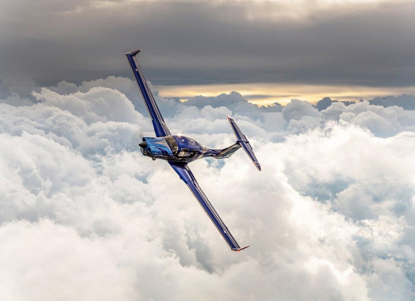 Самолёт Даймонд 42