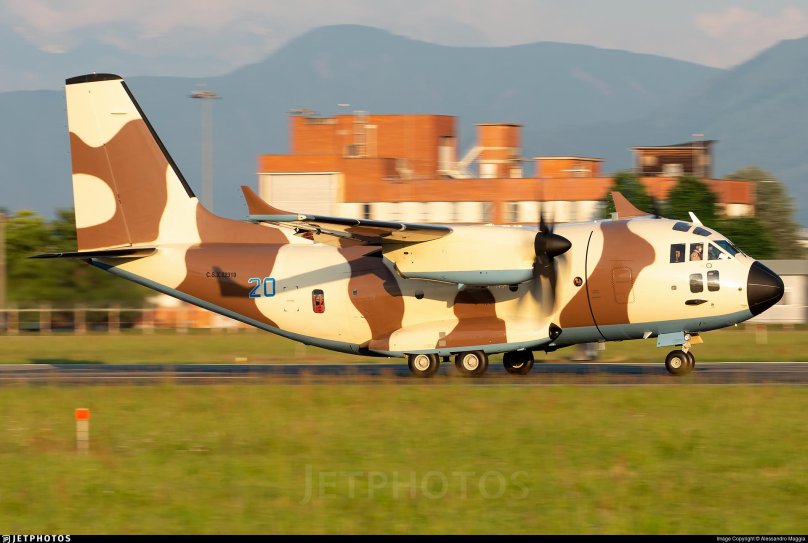 Alenia c-27 Spartan самолет