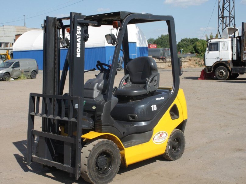 Вилочный погрузчик Komatsu fd15t-21