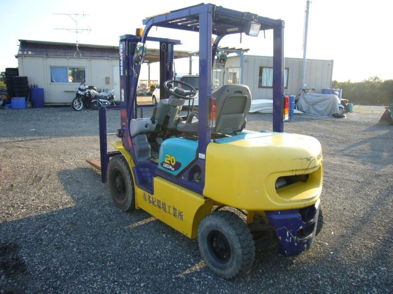 Замена сцепления на вилочном погрузчике Komatsu