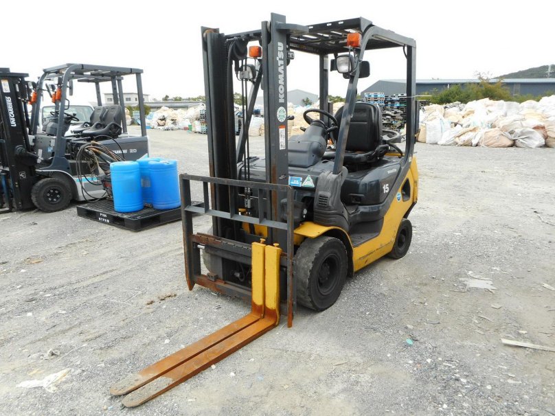 Вилочный погрузчик Коматсу 1.5