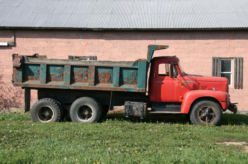 International Harvester r-200
