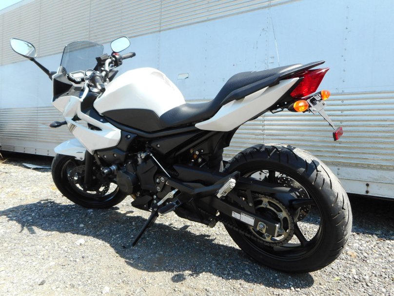 Ямаха диверсия белая