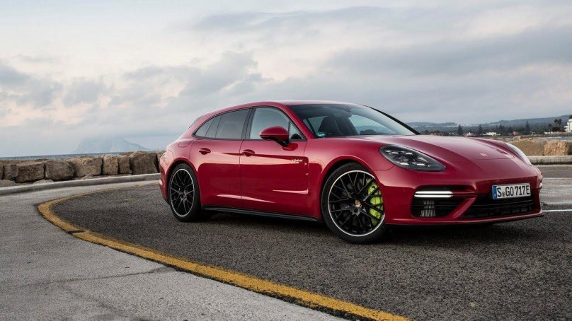 Porsche Panamera Turbo s 2019