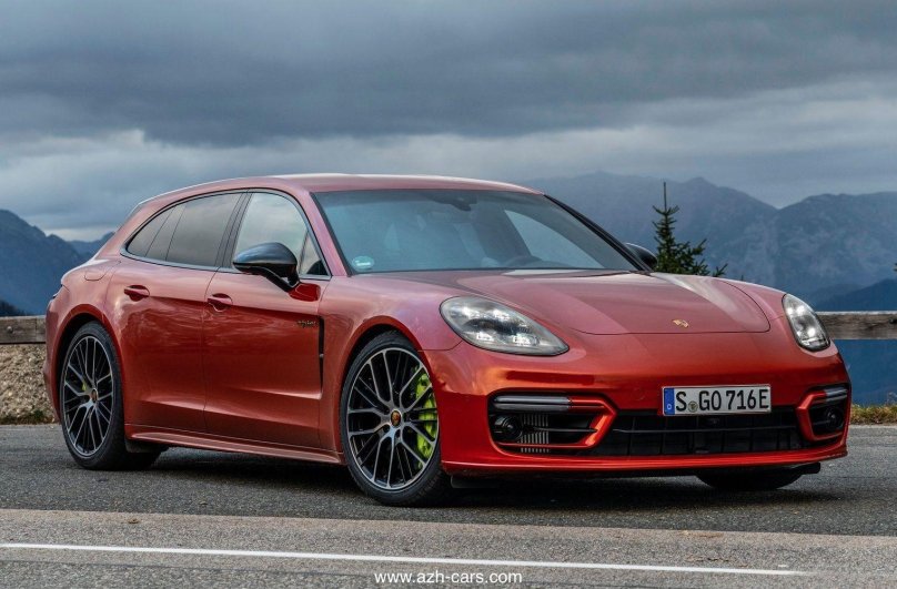 Porsche Panamera 4 e-Hybrid