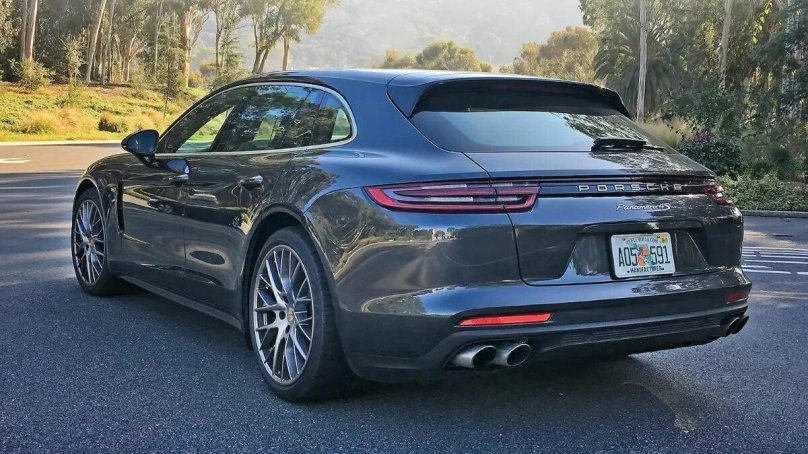 Porshe Panamera 4