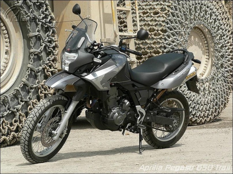 Априлия пегасо 650 Трейл