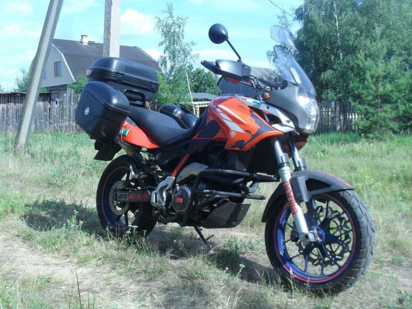 Априлия пегасо страда