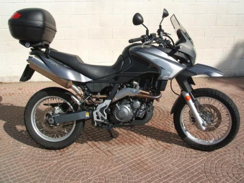 Априлия пегасо 650 Трейл