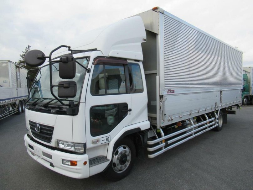 Nissan Diesel Condor 2008