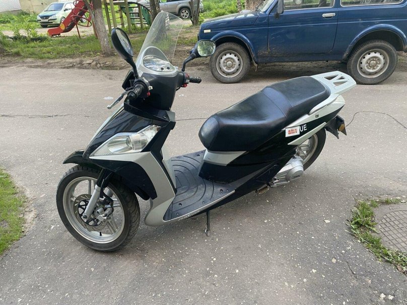 Скутер патрон Авеню 150 кубов