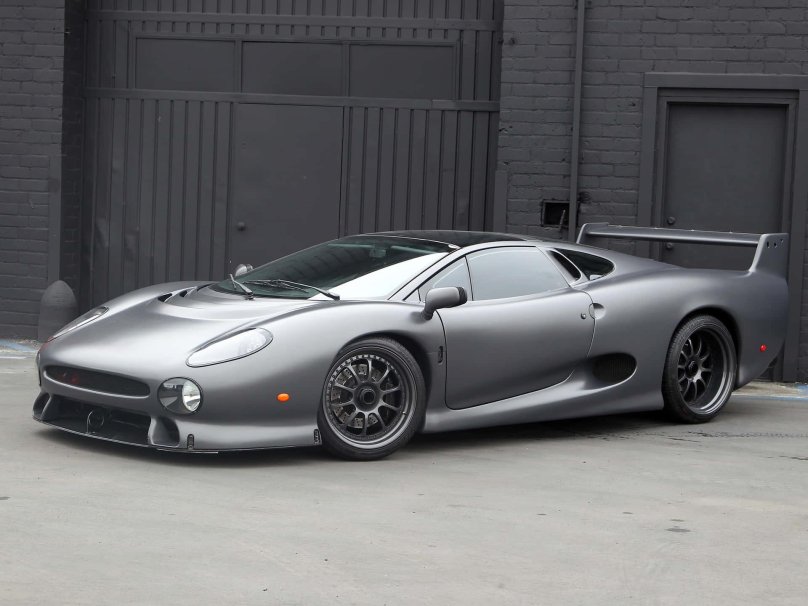 Jaguar xj220s TWR