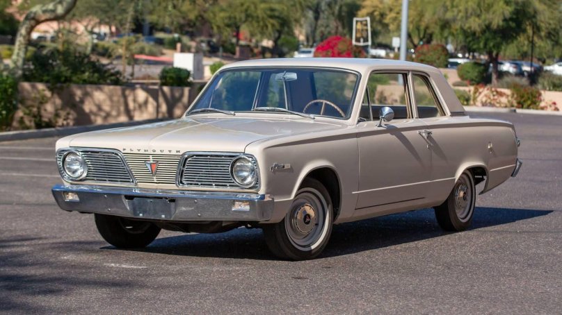 Plymouth Valiant 100