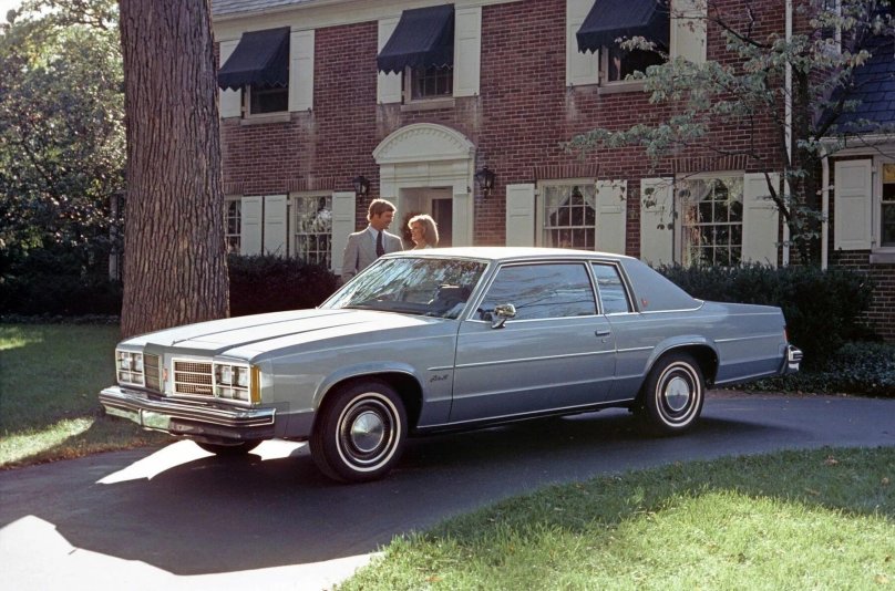 Олдсмобиль Дельта 1978