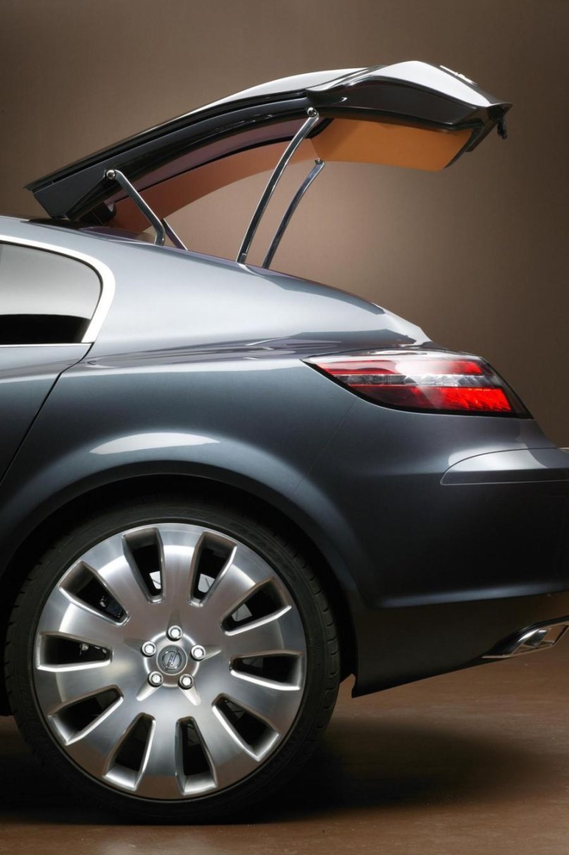 Опель Инсигния концепт