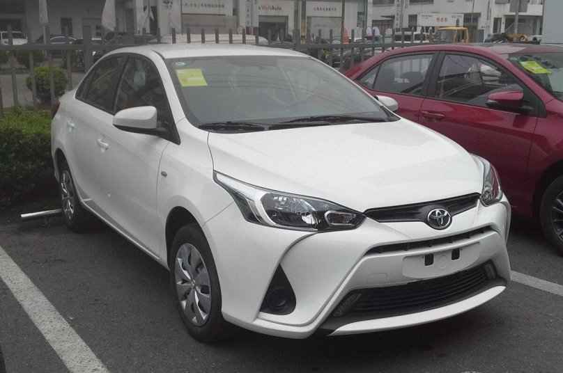 Toyota Yaris l