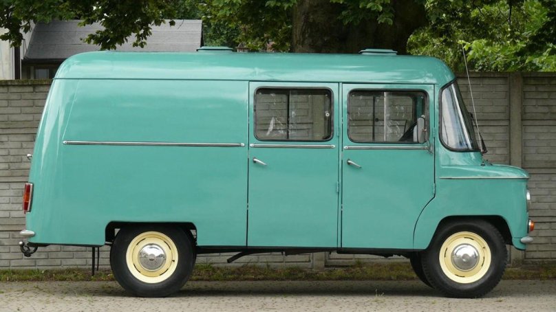 Микроавтобус Нисса 522