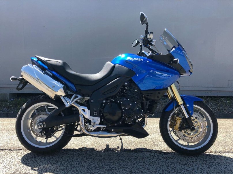 Триумф Тайгер 1050