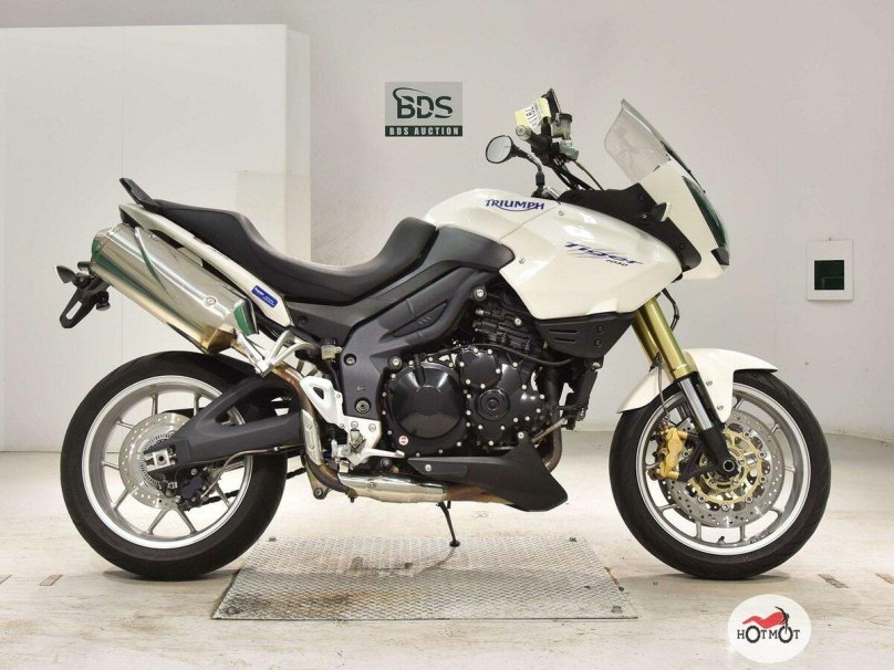 Триумф Тайгер 1050