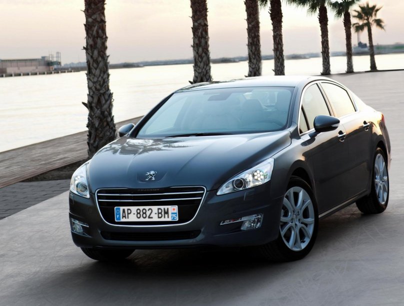 Пежо 508 седан