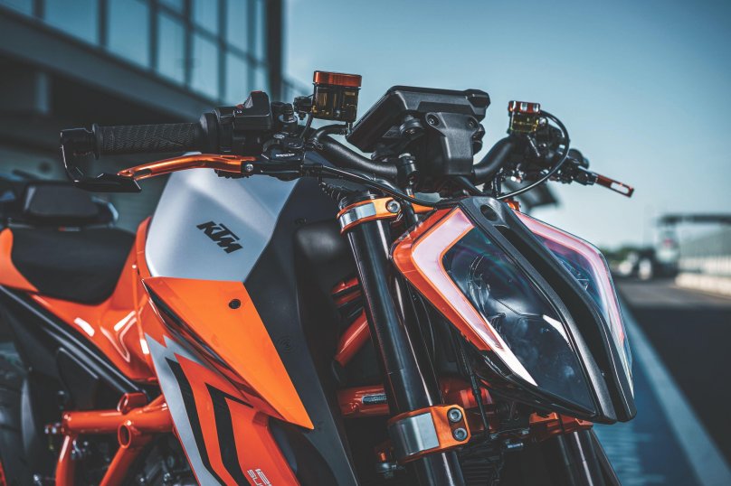 КТМ 1290 super Duke r