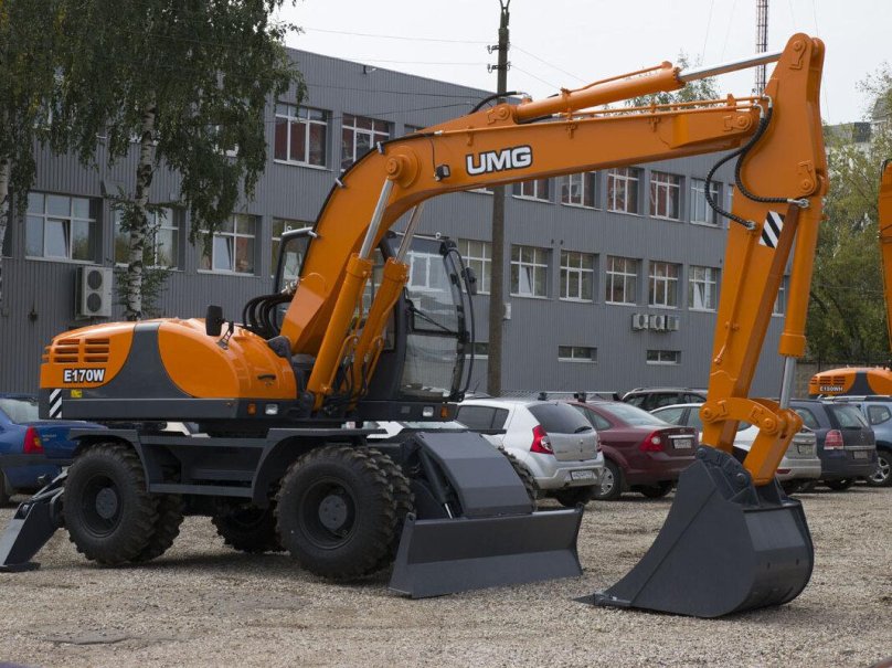 Экскаватор UMG e170w