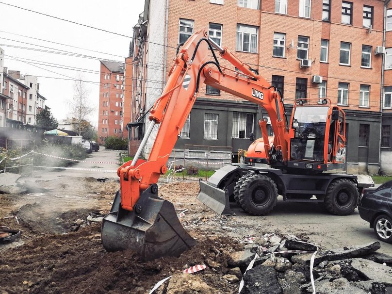 Экскаватор UMG e170w