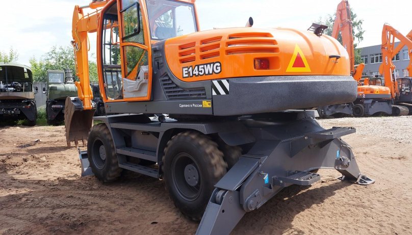 Колесный экскаватор e140wg
