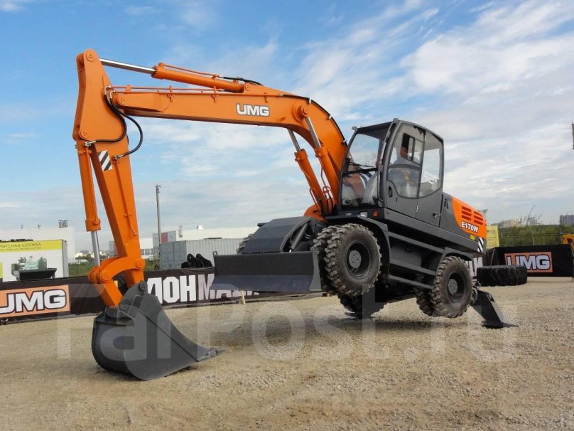 Экскаватор Эксмаш e170w