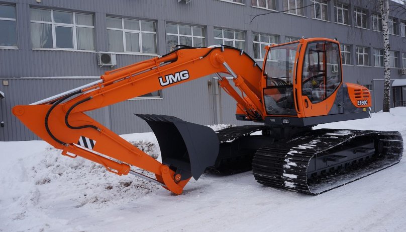 Экскаватор UMG e330c