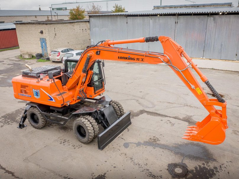 Экскаватор cdm6550