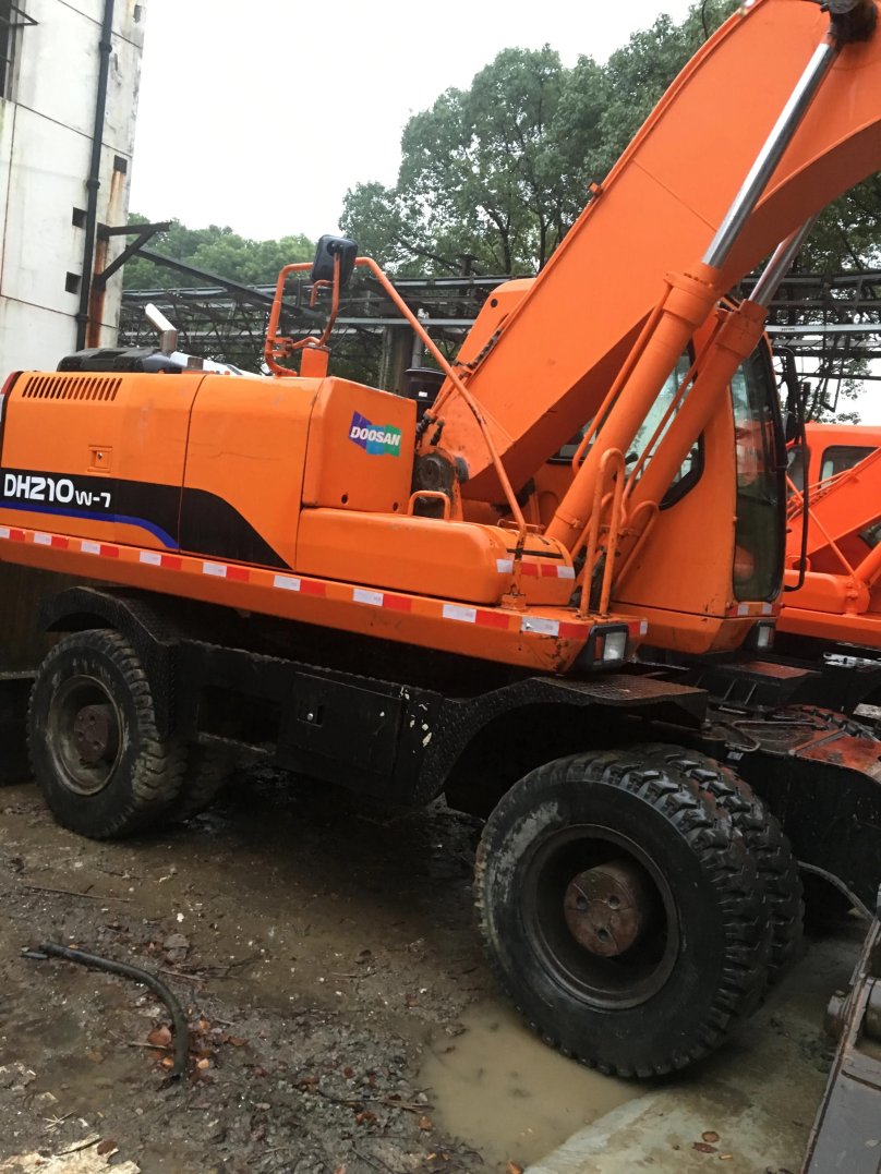 Экскаватор Doosan Solar 210w-v