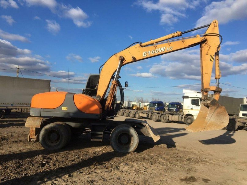 Колесный экскаватор Эксмаш