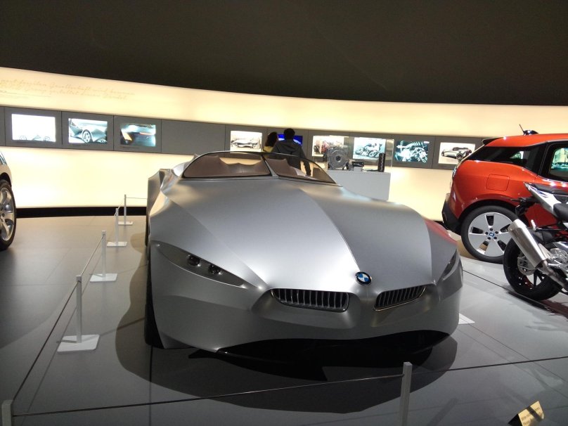 Автосалон БМВ В Мюнхене