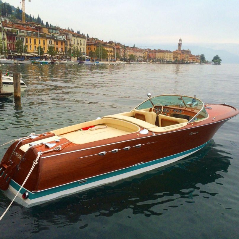 Катер Riva Aquarama