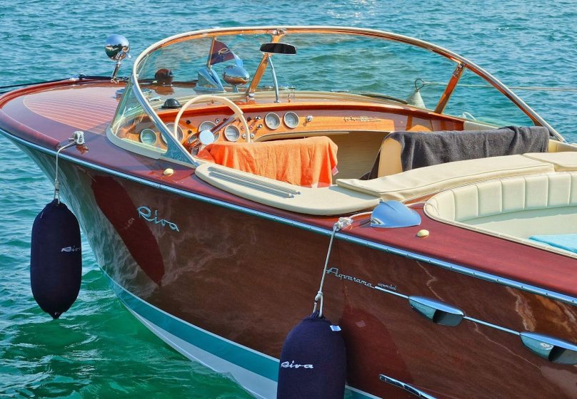 Рива Акварама