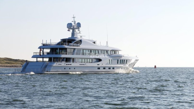 Aurora Borealis яхта