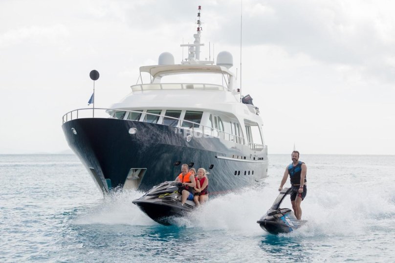 Яхта Аврора Молчанова