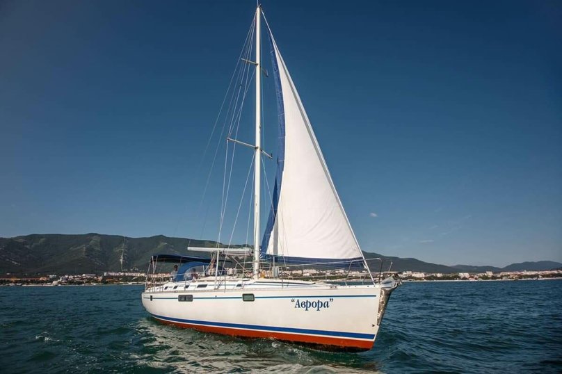 Яхта Аврора