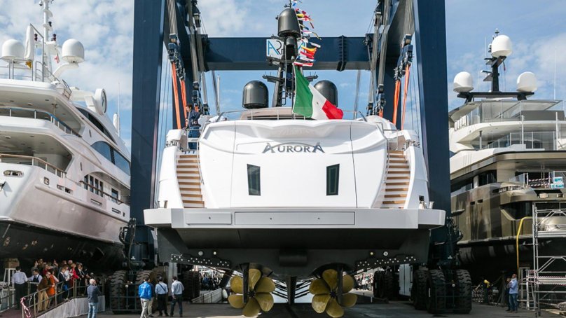 Яхта Aurora Rossinavi
