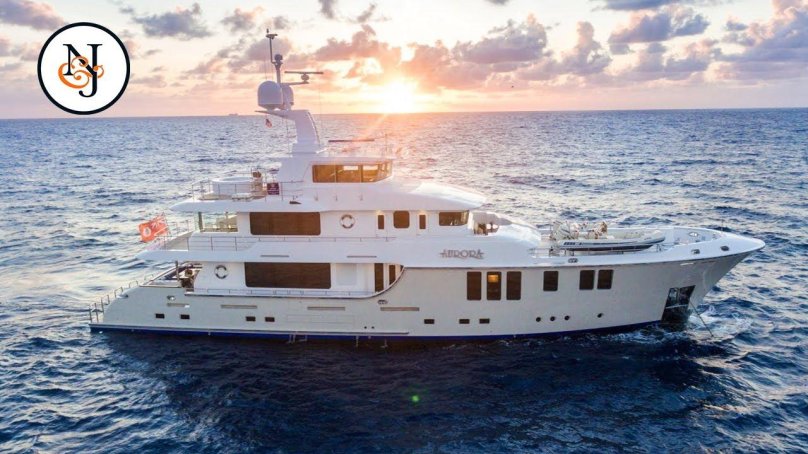 Яхта Nordhavn 120