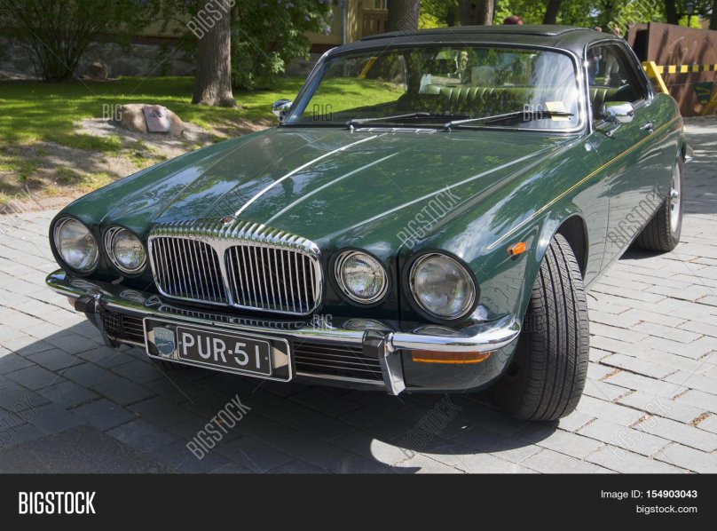 Jaguar xj12 Daimler