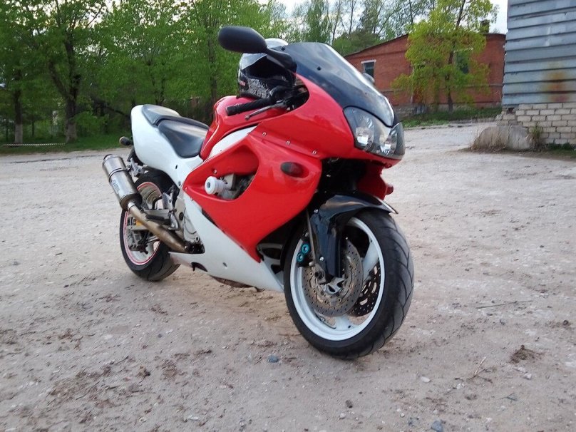 Yamaha Thunderace 1000r