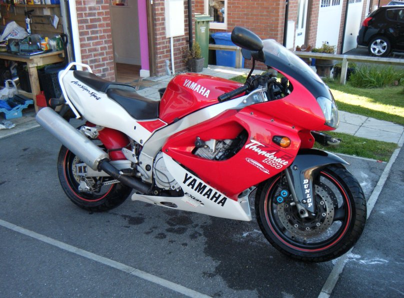 Yamaha Thunderace 1000