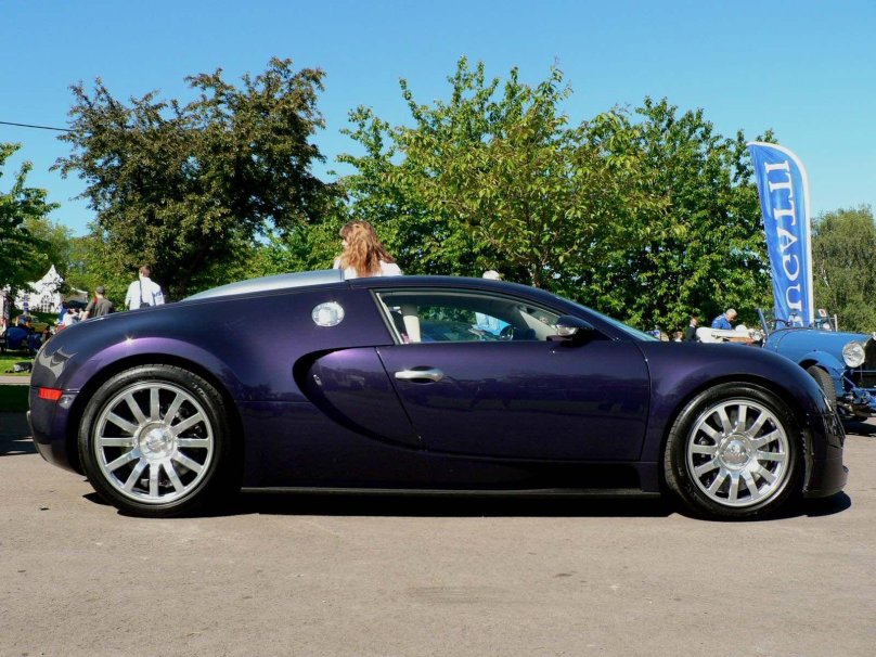 Бугатти на штампах