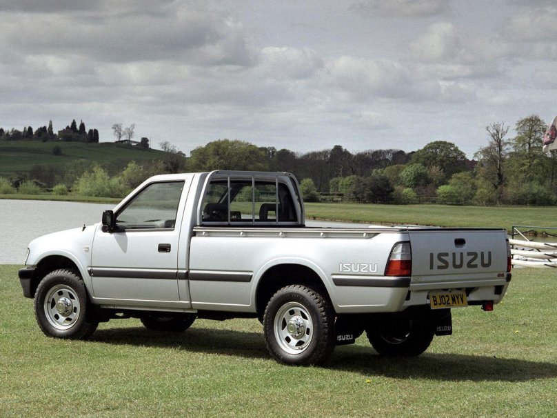Isuzu TF Pickup 2022