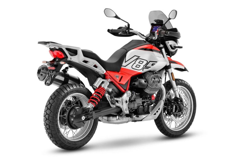 Moto Guzzi v85 TT 2024