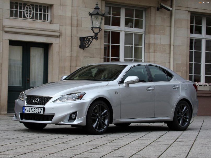 Lexus is 220d