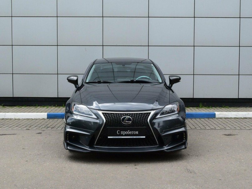 Toyota Crown 2014